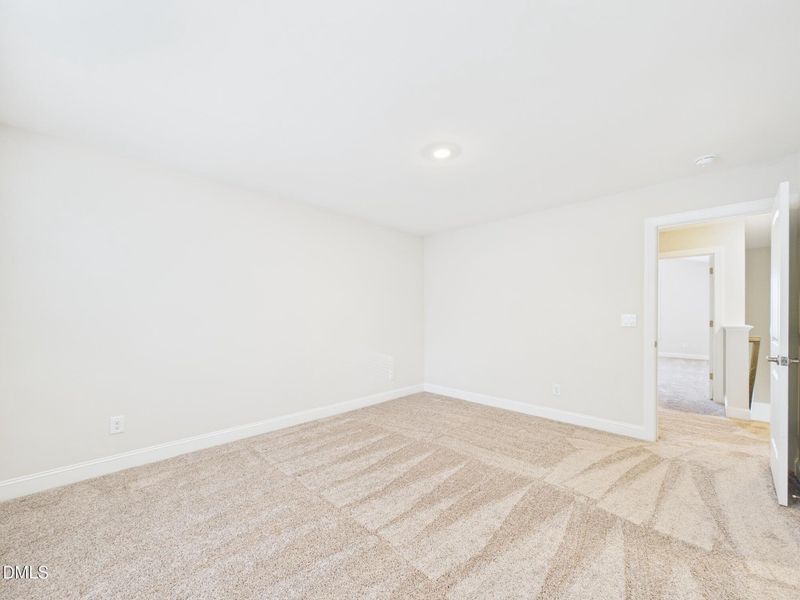 CAM01608G0-PR0122-STILL045