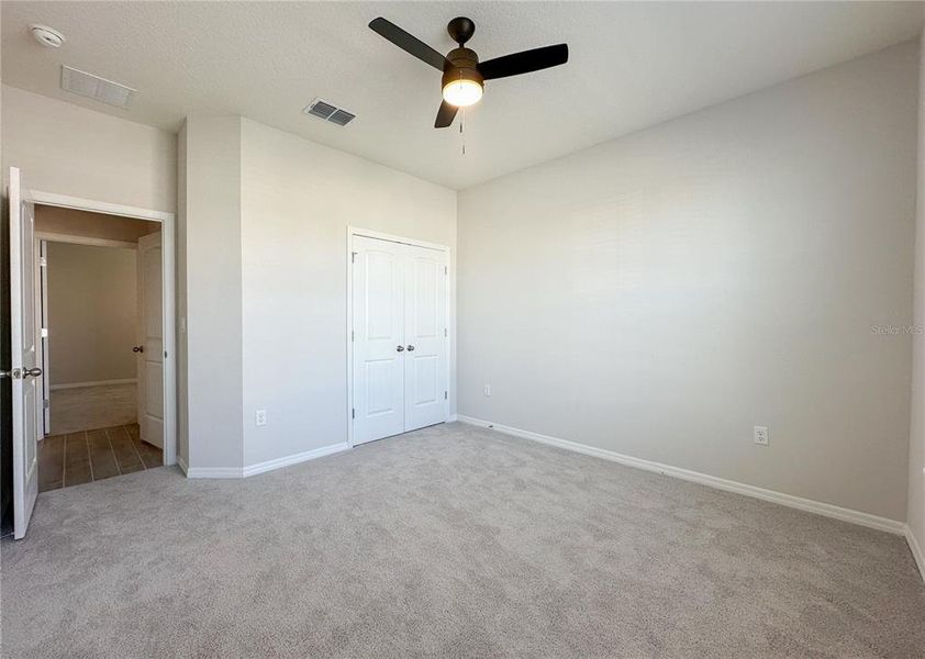 Spacious, unfurnished interior of a new home in , Winter Garden (Image 19).