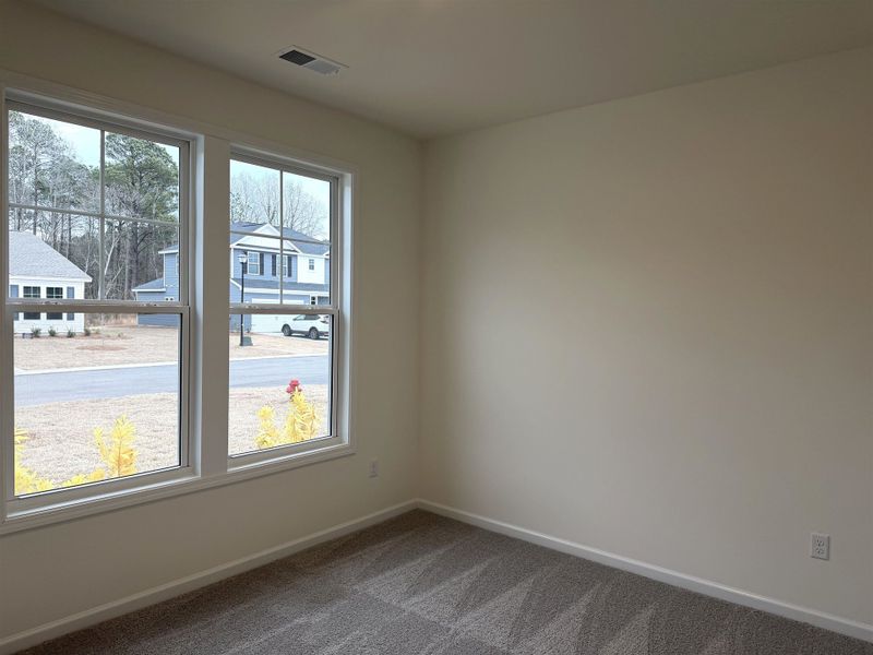 Spacious, unfurnished interior of a new home in King Farm Estates, Aynor (Image 10).