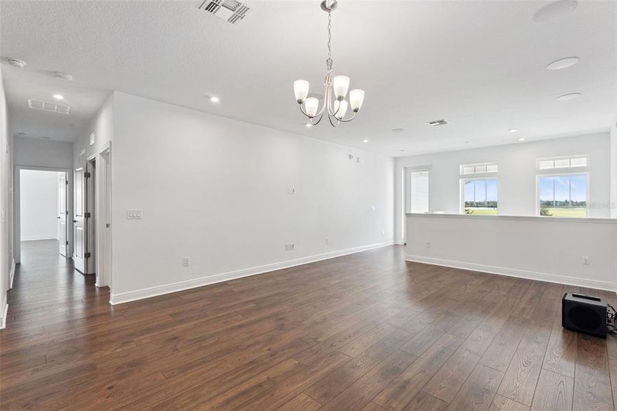 Spacious, unfurnished interior of a new home in , Orlando (Image 22).