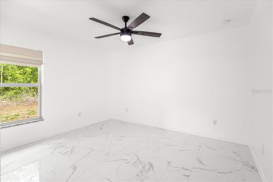 Spacious, unfurnished interior of a new home in , Summerfield (Image 26).