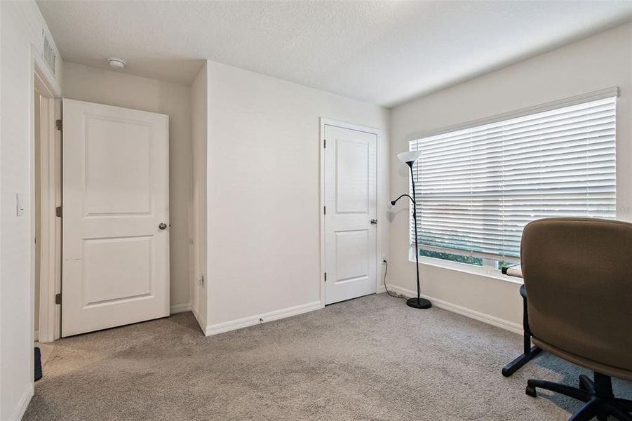 Spacious, unfurnished interior of a new home in River Park, Temple Terrace (Image 23).