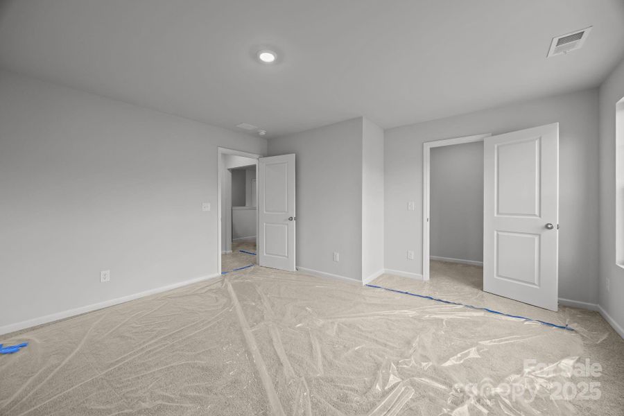 Spacious, unfurnished interior of a new home in McFarland Estates, York (Image 35).