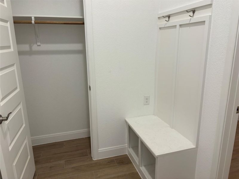 Image 29 of a home in Lariat 60'.