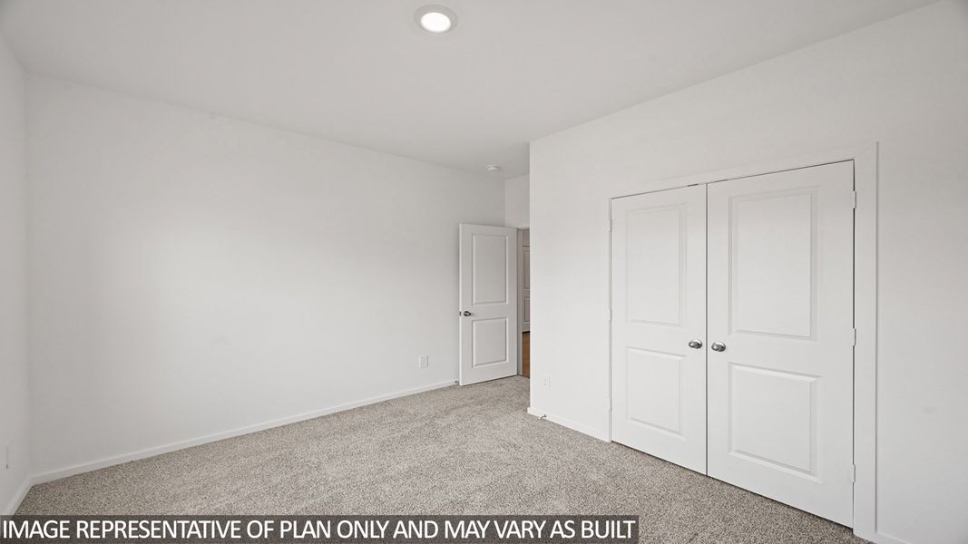Spacious, unfurnished interior of a new home in Sunterra, Katy (Image 16).