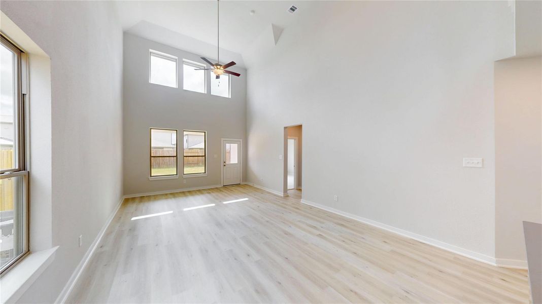 Spacious, unfurnished interior of a new home in Granger Pines, Conroe (Image 21). Spacious, unfurnished interior of a new home in Granger Pines, Conroe (Image 21).