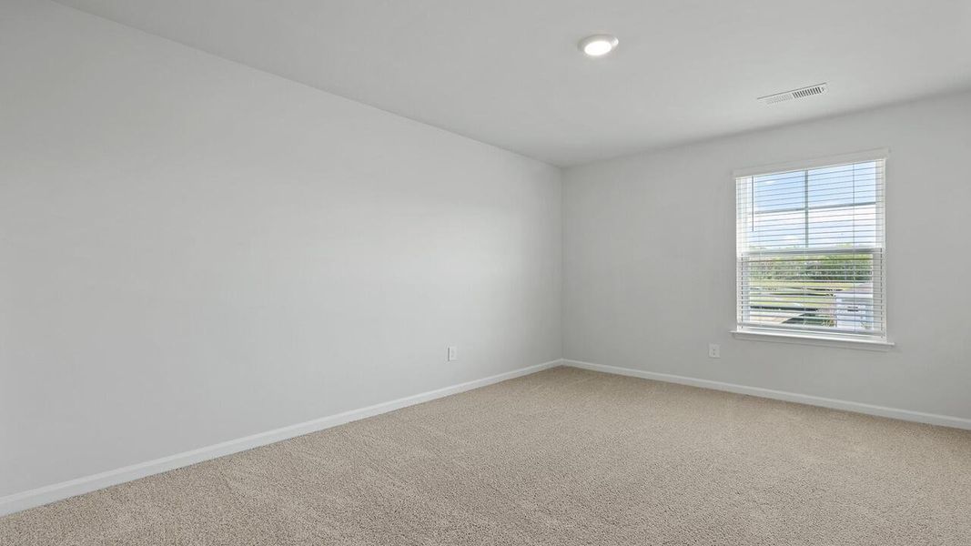 Spacious, unfurnished interior of a new home in Lakeview at Kitfield, Moncks Corner (Image 16).