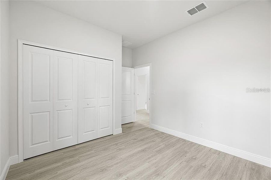 Spacious, unfurnished interior of a new home in , Citrus Springs (Image 23).
