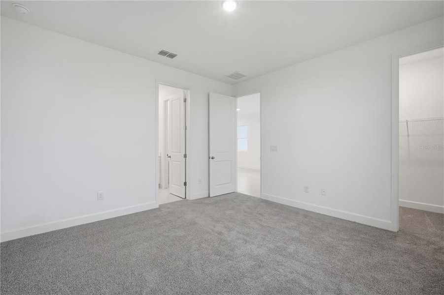 Spacious, unfurnished interior of a new home in Waterset, Apollo Beach (Image 22).