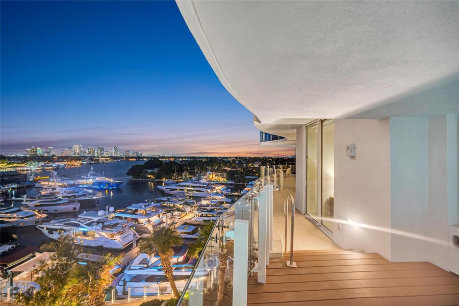 Exterior details and patio area of a home in , Fort Lauderdale (Image 27).