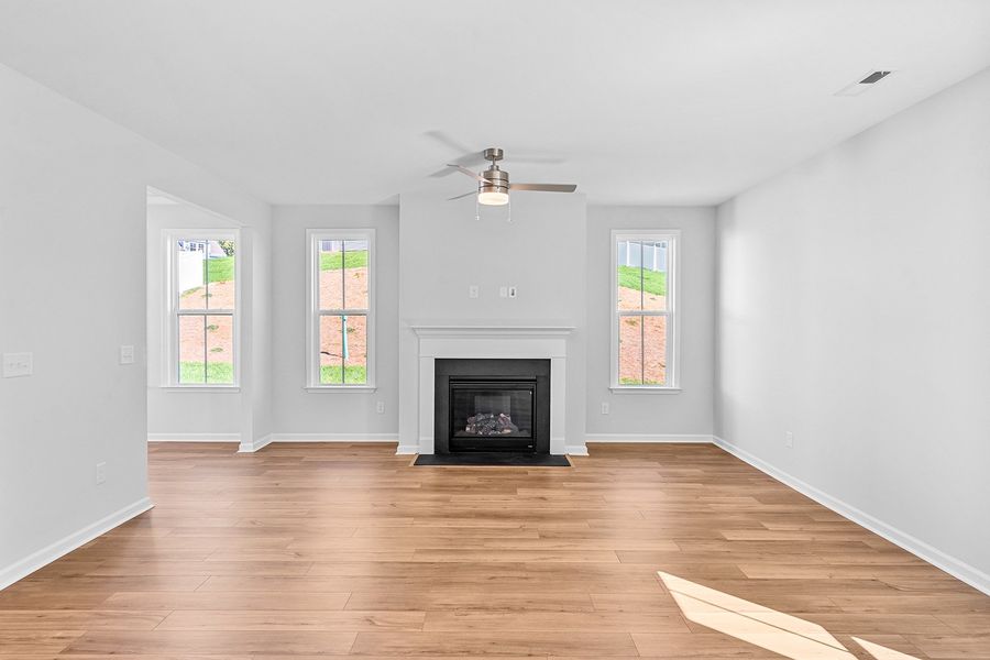 Spacious, unfurnished interior of a new home in Hanes Lake, Winston-Salem (Image 19).