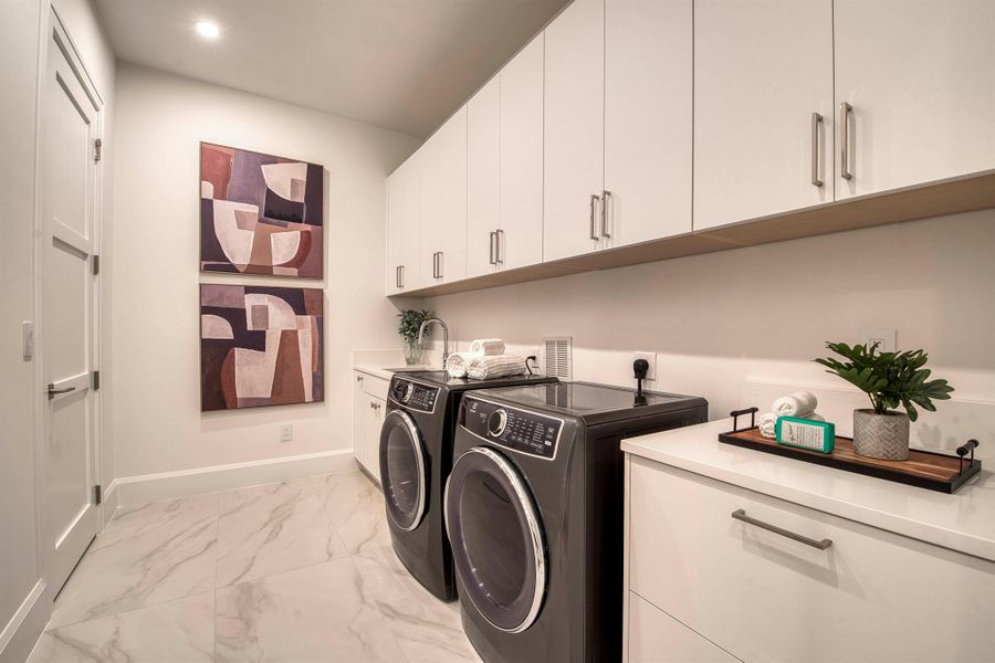 Furnished interior view inside a new home in , Palm Beach Gardens (Image 10).