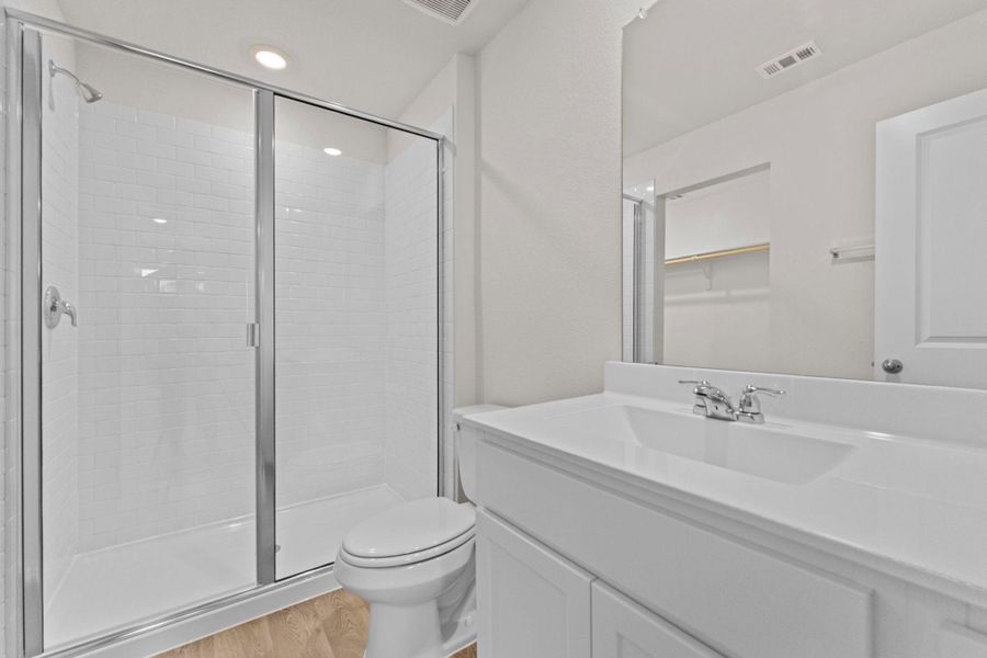 Furnished interior view inside a new home in , Maxwell (Image 14).