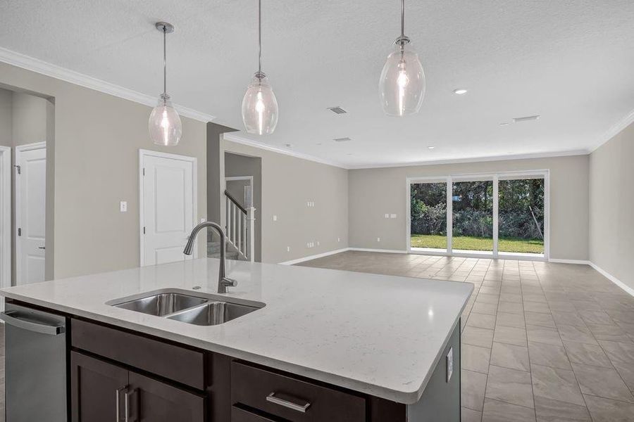 621 SE Ranch Oak Circle ~ Ready Now