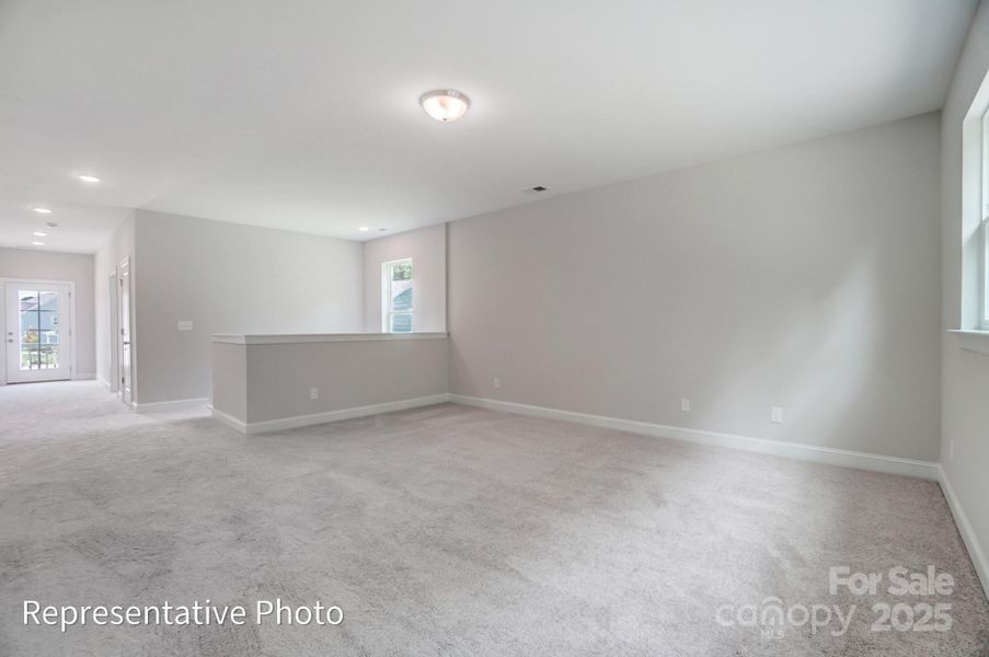 Spacious, unfurnished interior of a new home in Harmony, Harrisburg (Image 21).