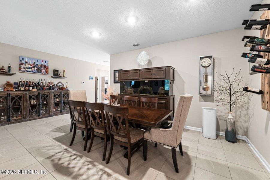 Furnished interior view inside a new home in , Middleburg (Image 14).