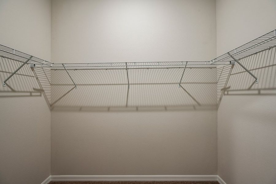 Spacious, unfurnished interior of a new home in Two Rivers, Zephyrhills (Image 25).