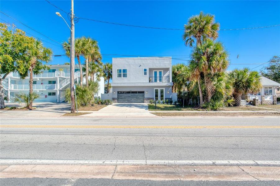 Front exterior of a new home in , Daytona Beach, FL, highlighting curb appeal (Image 27).