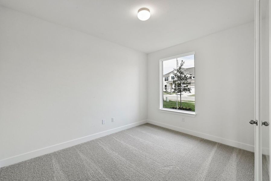 Spacious, unfurnished interior of a new home in Santa Rita Ranch - 60', Liberty Hill (Image 21).