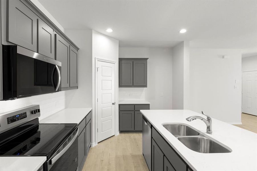 08. 1711 Teton - Kitchen (3)