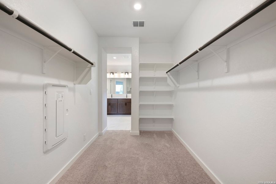 Spacious, unfurnished interior of a new home in Mayfair - Select Garden Series, New Braunfels (Image 13). Spacious, unfurnished interior of a new home in Mayfair - Select Garden Series, New Braunfels (Image 13).