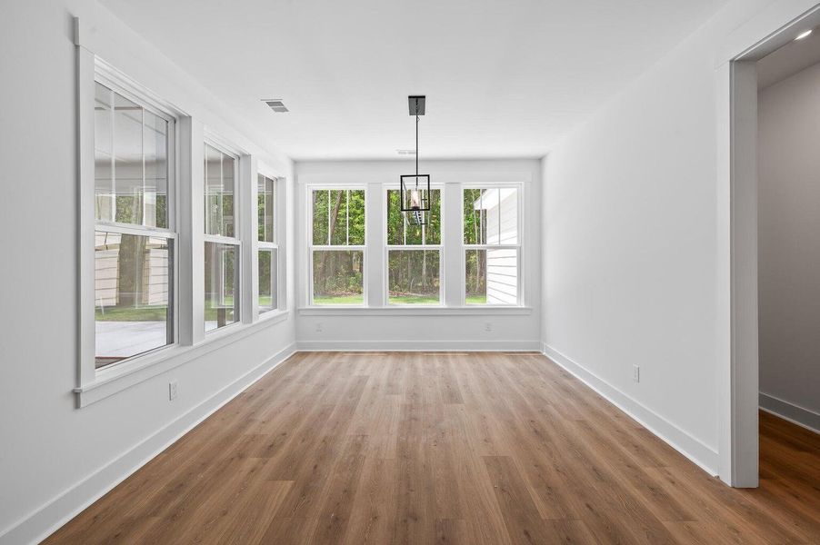 Spacious, unfurnished interior of a new home in , Hollywood (Image 15).