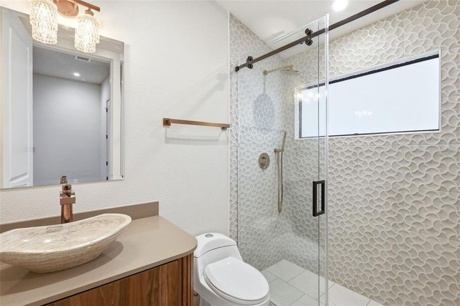 Furnished interior view inside a new home in , Orlando (Image 14).