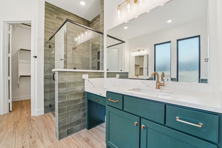 Furnished interior view inside a new home in Evergreen, Conroe (Image 26).