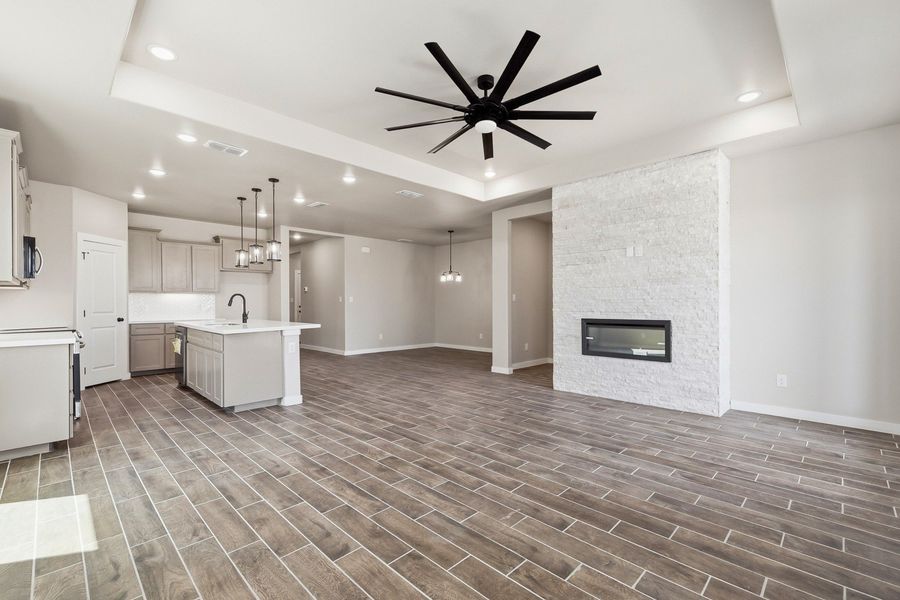 Spacious, unfurnished interior of a new home in Paloma Ranch, Harlingen (Image 6).