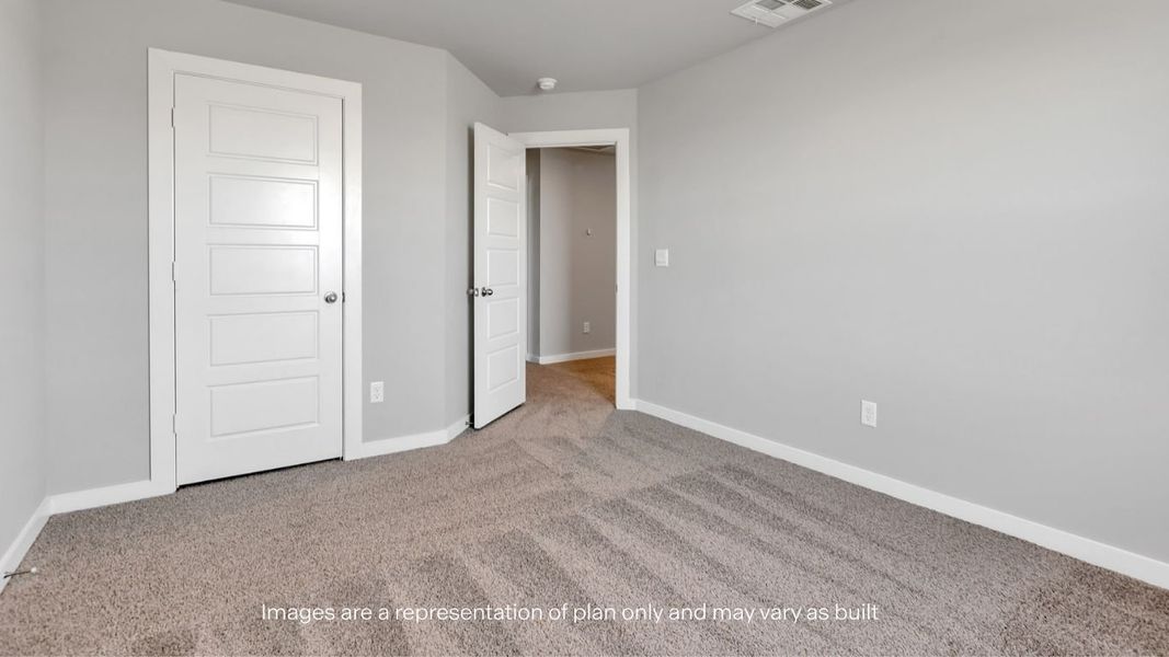 Spacious, unfurnished interior of a new home in Viridian, Lubbock (Image 27).