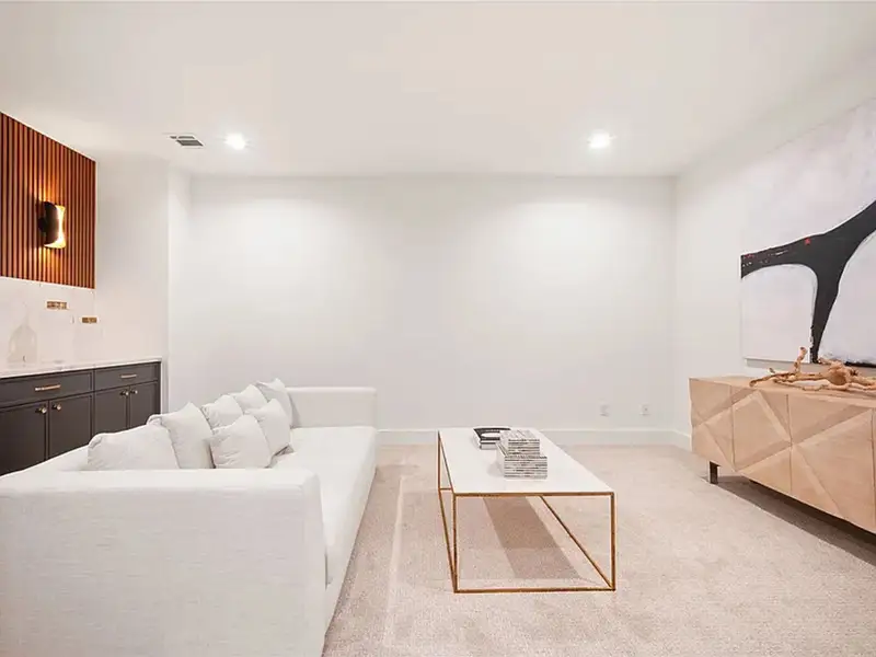 Furnished interior view inside a new home in , Dallas (Image 17). Furnished interior view inside a new home in , Dallas (Image 17).