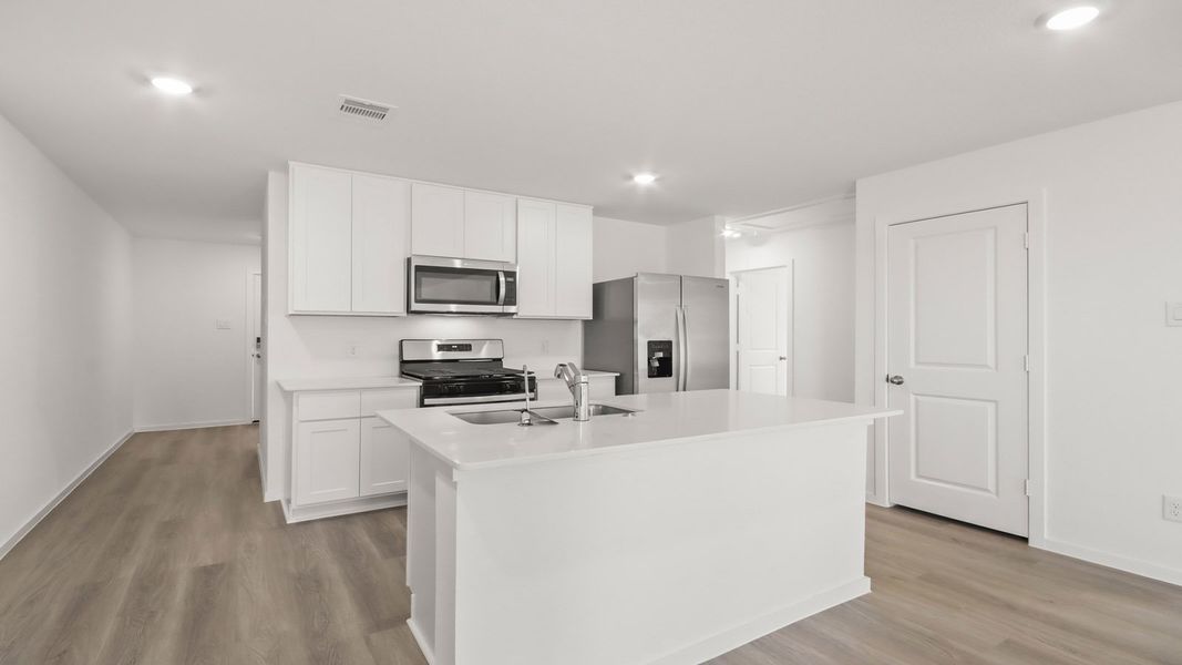 Representative furnished interior of a home built from the Estero by D.R. Horton in Sunset Valley, Hockley (Image 5).