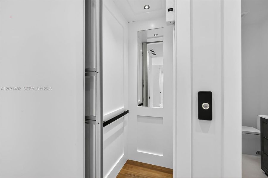 Close-up of interior finishes inside a home in , Fort Lauderdale (Image 20).
