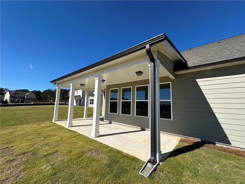 Exterior details and patio area of a home in Summerlin, Winder (Image 54).