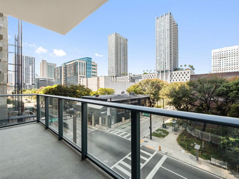 Condo located in Miami, FL showcasing its design and architecture (Image 1). Condo located in Miami, FL showcasing its design and architecture (Image 1).