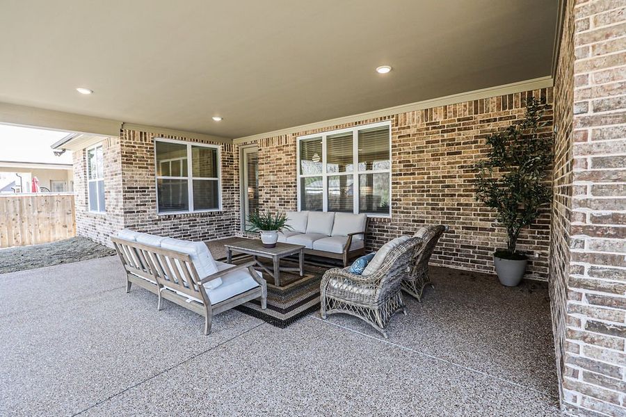 Representative exterior details of a home built from the Ashmont by Grant & Co in Walker Farms, Bartlett (Image 3).