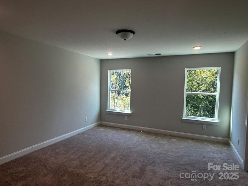 Spacious, unfurnished interior of a new home in Waterford Commons, Rock Hill (Image 13).