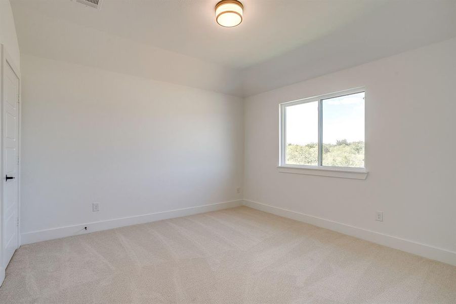Spacious, unfurnished interior of a new home in Pecan Grove, Burleson (Image 34).