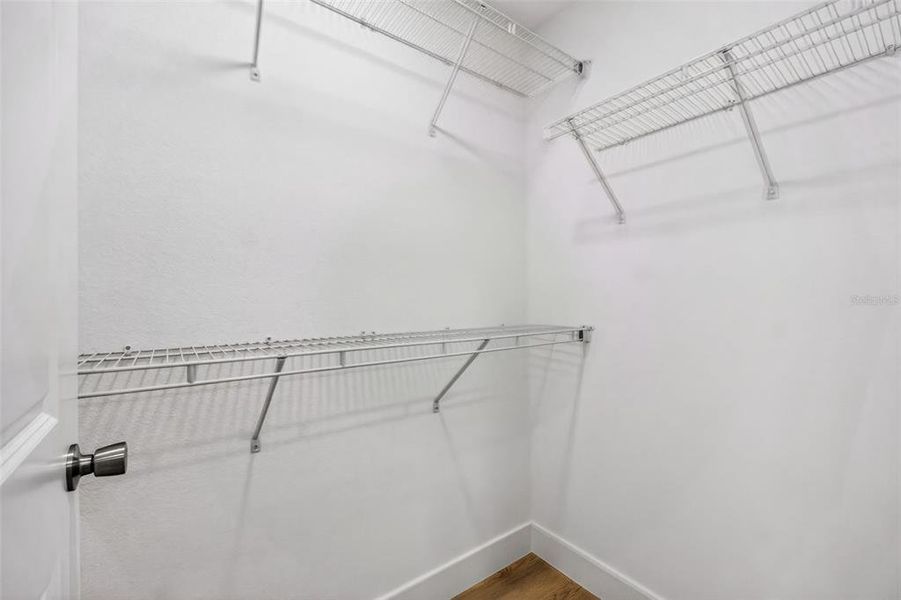 Spacious, unfurnished interior of a new home in , Orlando (Image 61).