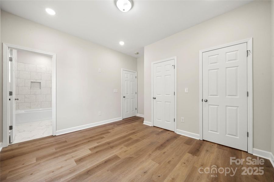 Spacious, unfurnished interior of a new home in , Shelby (Image 20).