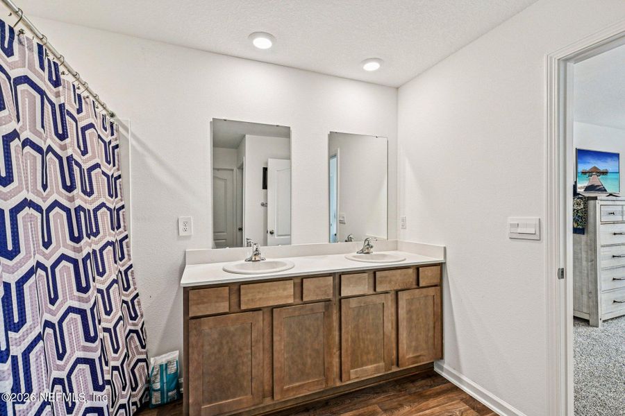 Furnished interior view inside a new home in Cross Creek Express, Green Cove Springs (Image 15).