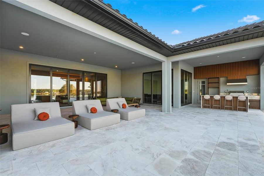 Exterior details and patio area of a home in , Montverde (Image 30).