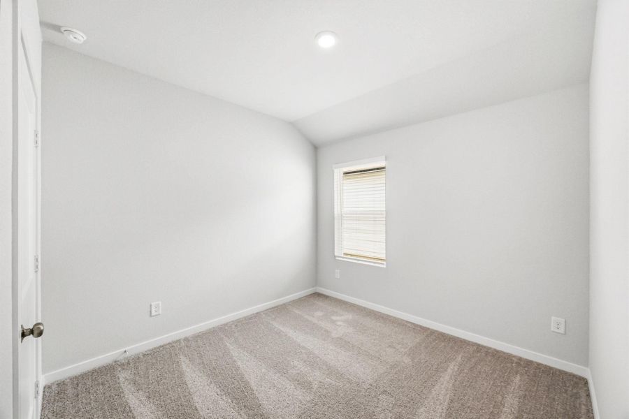 Spacious, unfurnished interior of a new home in The Villages at Westpointe, Dayton (Image 11).
