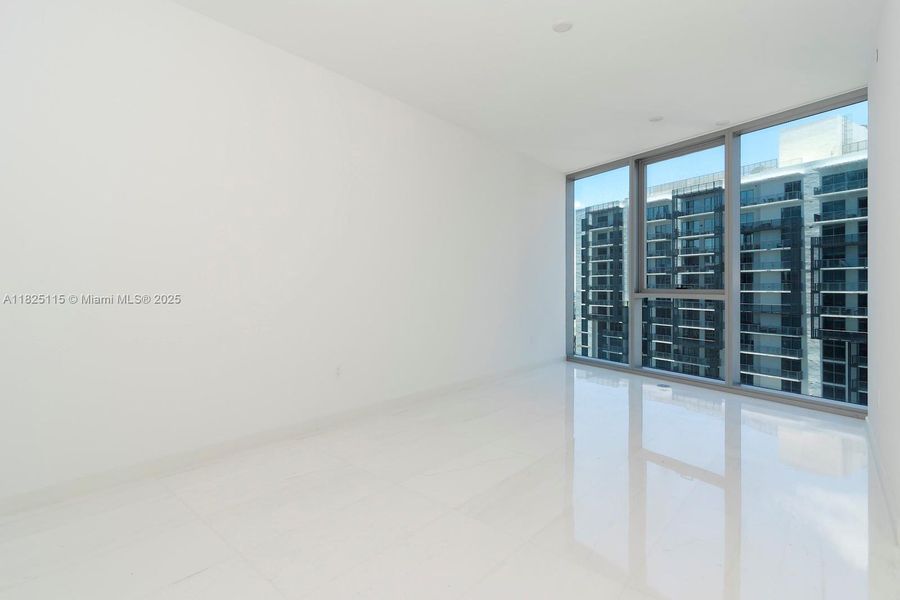 Image 40 of a home in Aston Martin Residences.