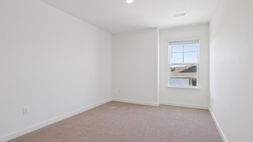Spacious, unfurnished interior of a new home in Belhaven, Knoxville (Image 18).