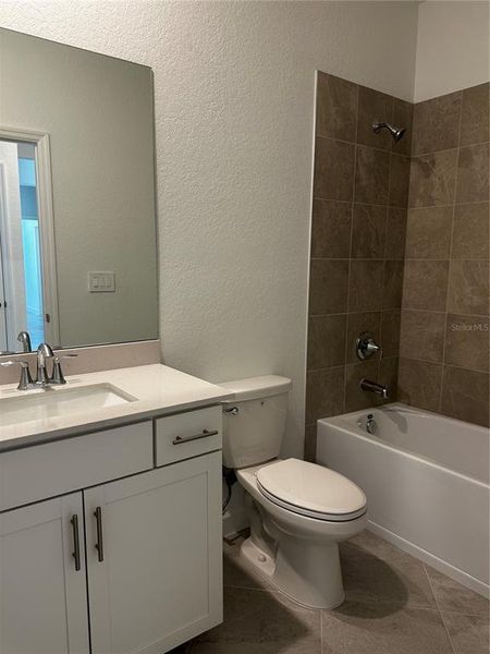 Furnished interior view inside a new home in Island Lakes at Coco Bay: Executive Homes, Englewood (Image 6). Furnished interior view inside a new home in Island Lakes at Coco Bay: Executive Homes, Englewood (Image 6).