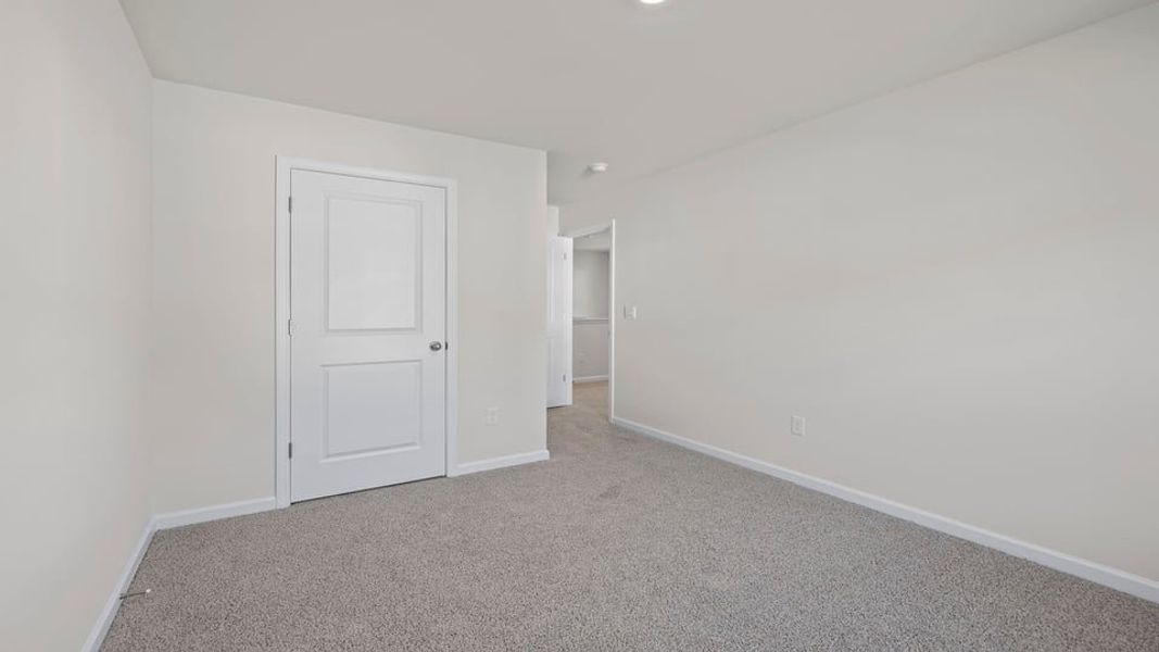 Spacious, unfurnished interior of a new home in Cloverdale Hills, Piedmont (Image 21).