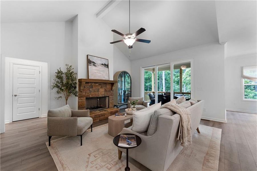 Furnished interior view inside a new home in , Waleska (Image 10).