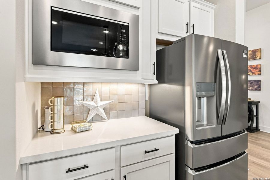 Furnished interior view inside a new home in Ventana - 60', Bulverde (Image 31).