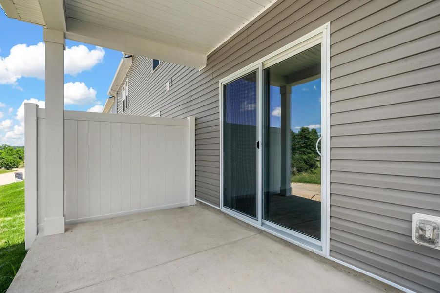 The Beverly B Primary Suite Bathroom